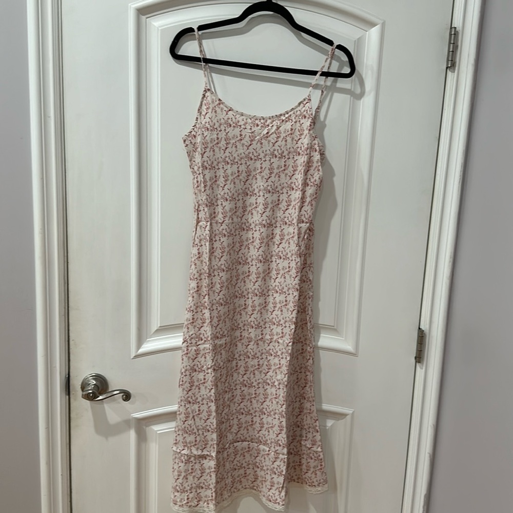 And now this,lace trim maxi dress size S